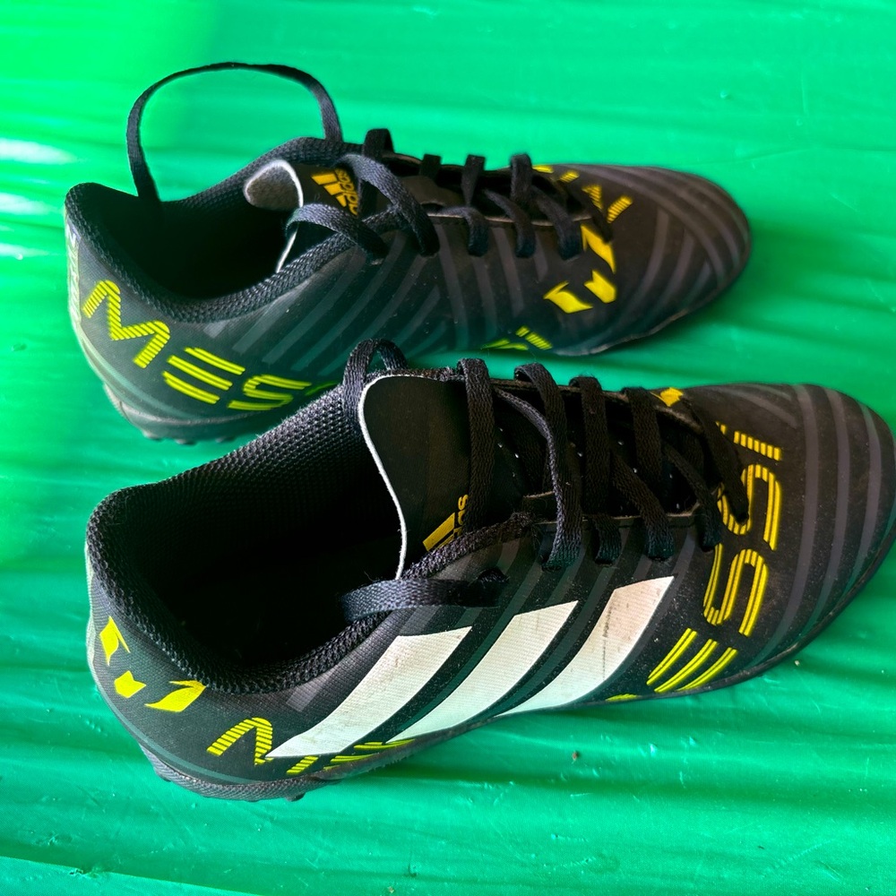 Adidas Nemeziz Messi 19.3 Turf Soccer indoor shoes.  Black and yellow. Size 2.5Y